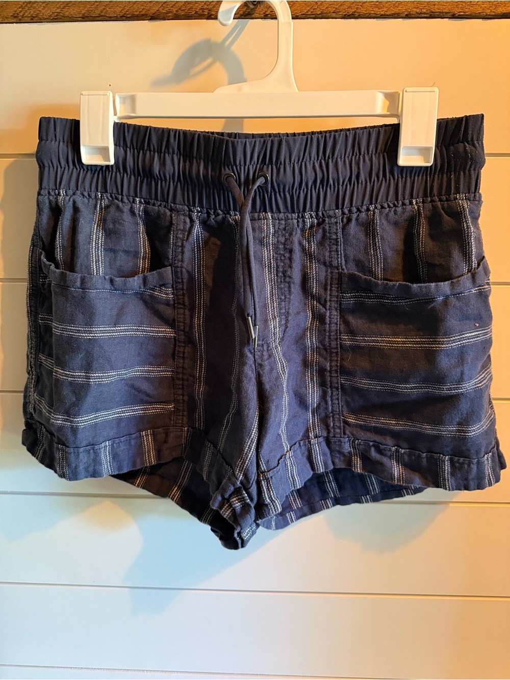 Athleta Navy Pin-Striped Drawstring Linen Shorts